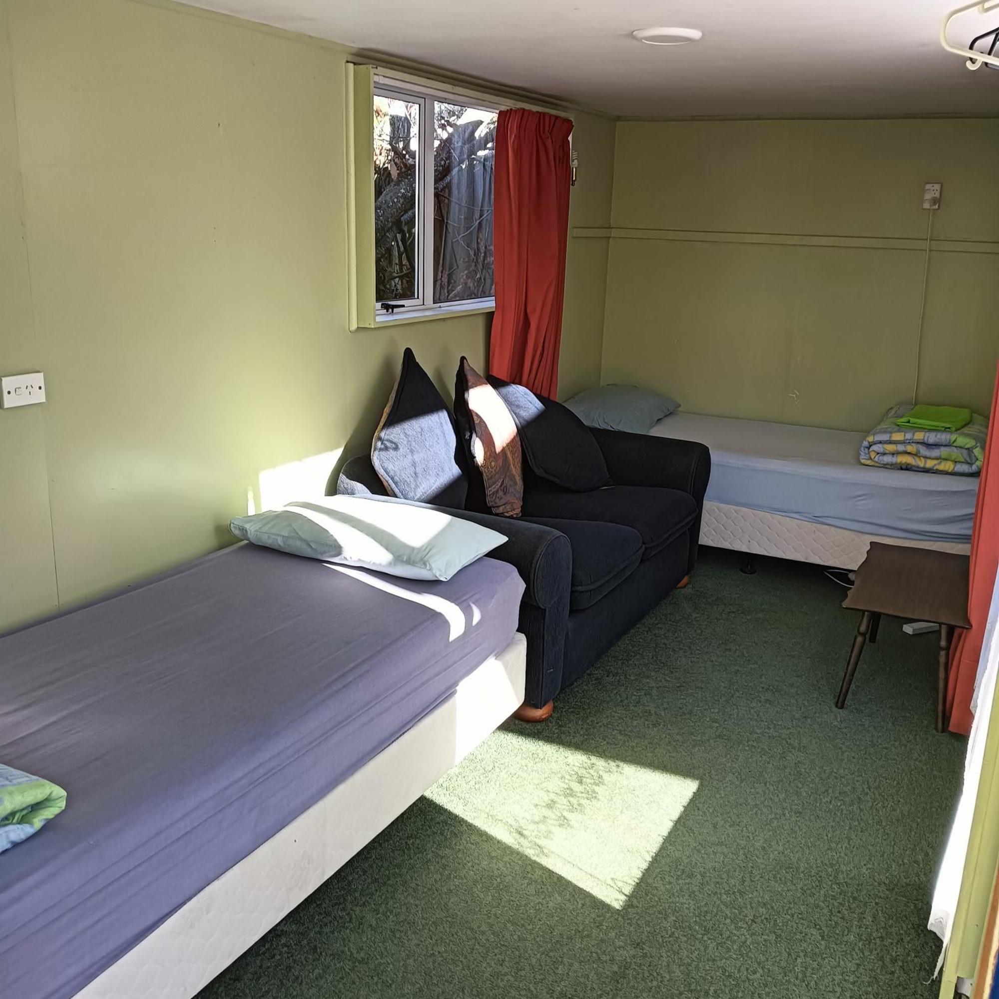 Annies Nirvana Lodge Backpackers Takaka Luaran gambar