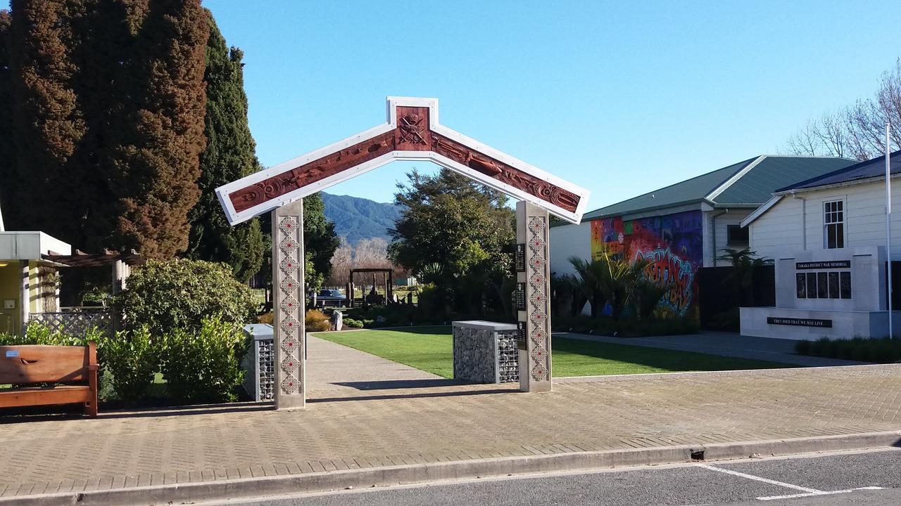 Annies Nirvana Lodge Backpackers Takaka Luaran gambar