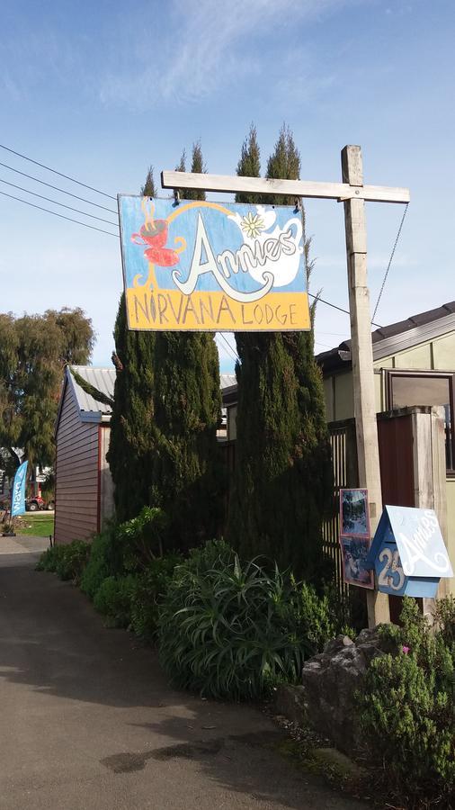 Annies Nirvana Lodge Backpackers Takaka Luaran gambar