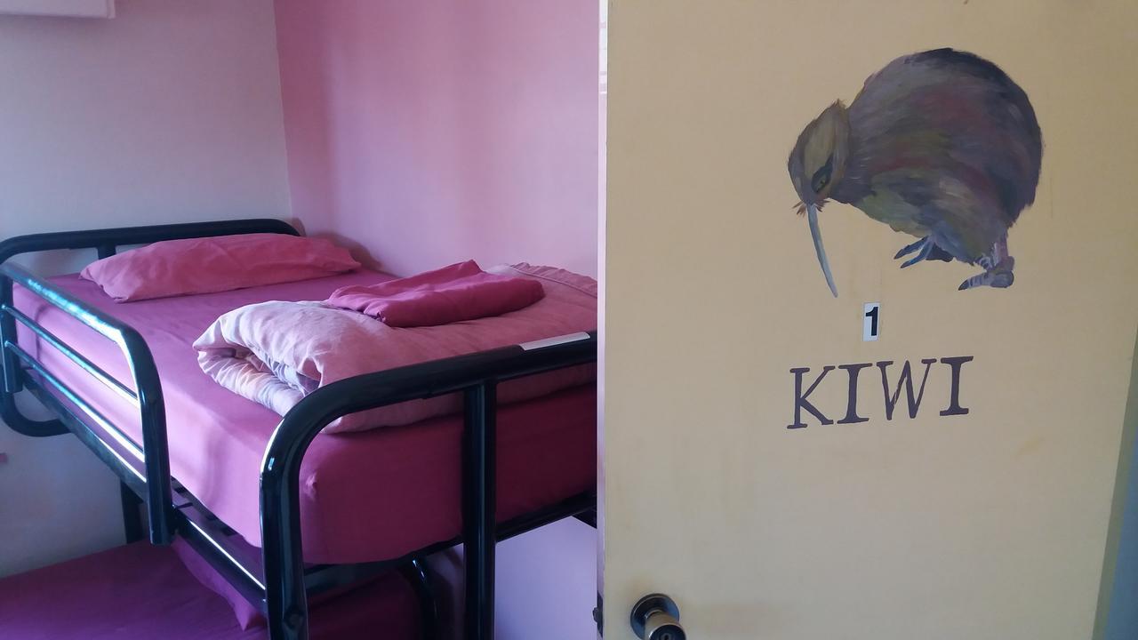 Annies Nirvana Lodge Backpackers Takaka Luaran gambar