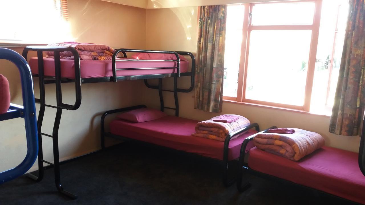 Annies Nirvana Lodge Backpackers Takaka Luaran gambar