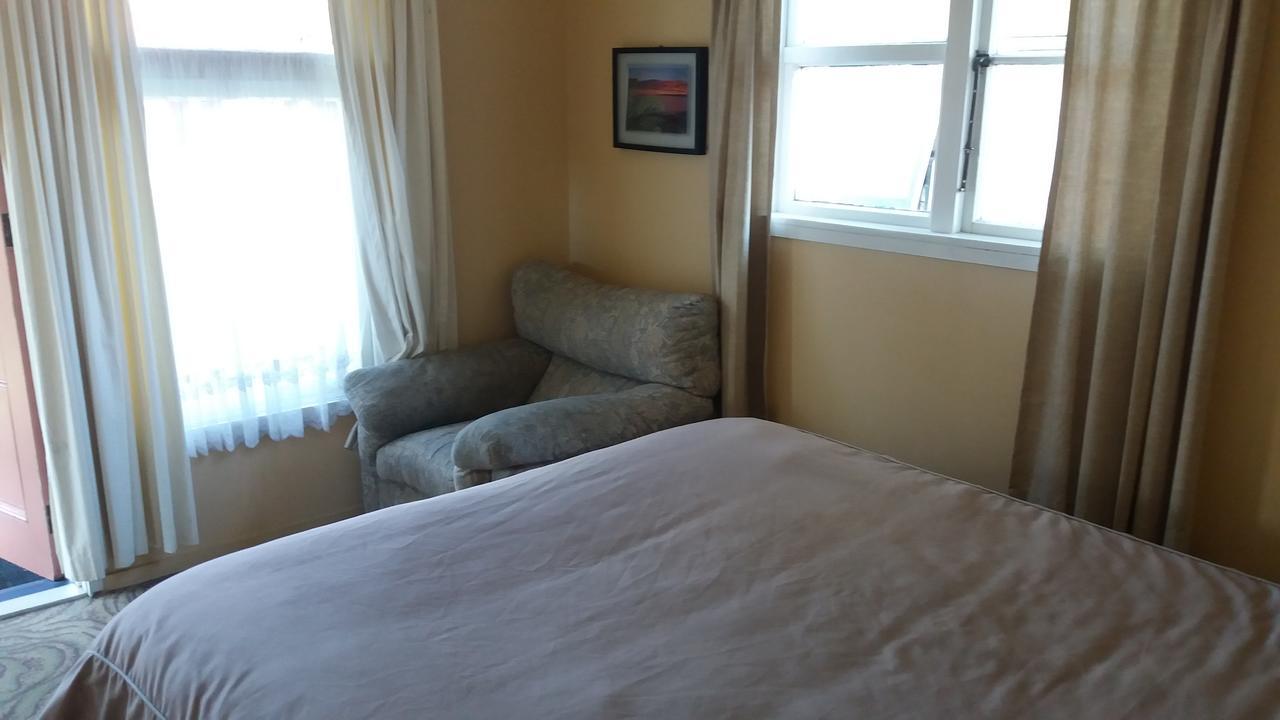 Annies Nirvana Lodge Backpackers Takaka Luaran gambar